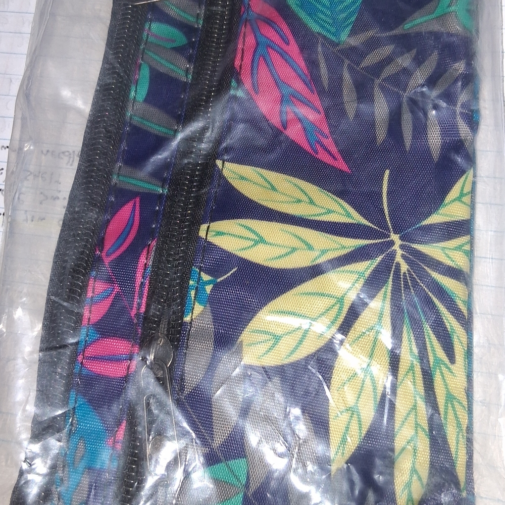 Floral Print Navy Women's Zipper Pouch